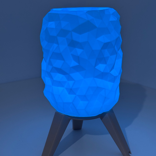 Luminária de Mesa ,  Geométrica com tripé